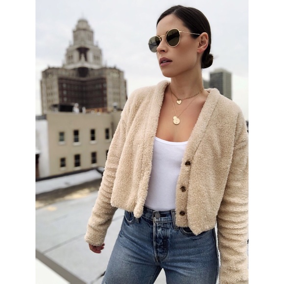 🆕Solange Nude Teddy Cardigan - Picture 3 of 8